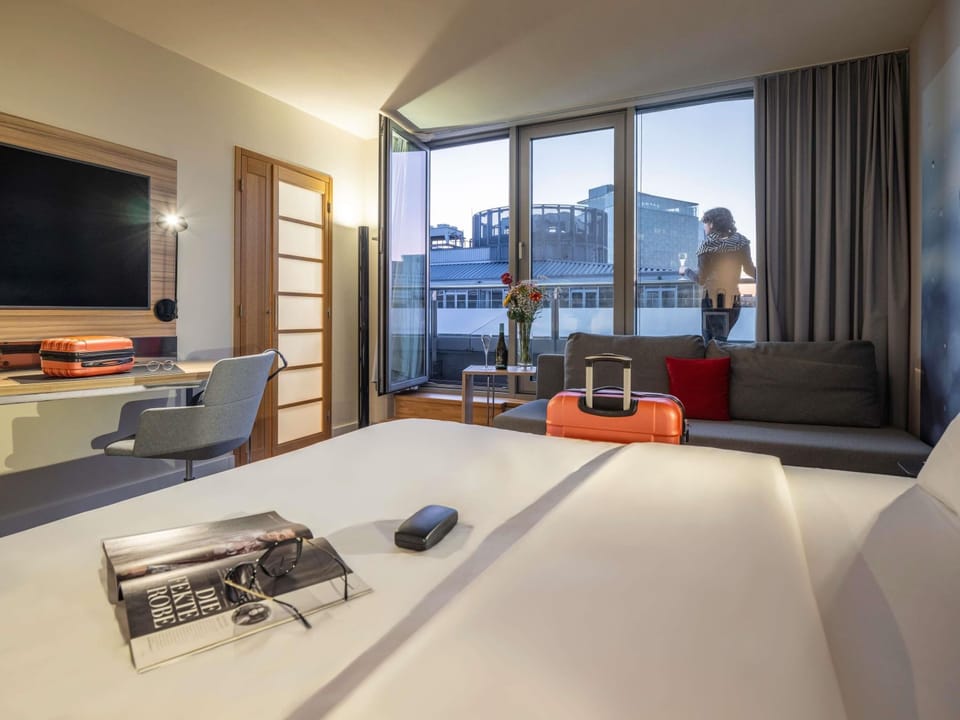 Executive Room, 1 Double Bed with Sofa bed | In-room safe, desk, blackout drapes, free cribs/infant beds