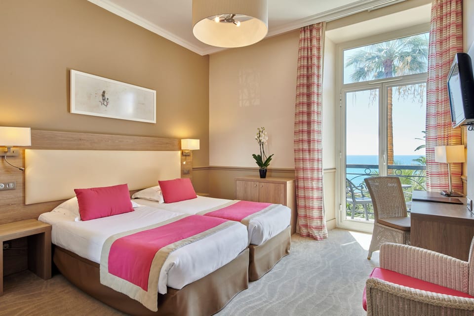 In-room safe, desk, blackout drapes, soundproofing