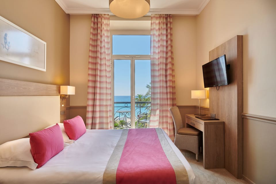 In-room safe, desk, blackout drapes, soundproofing