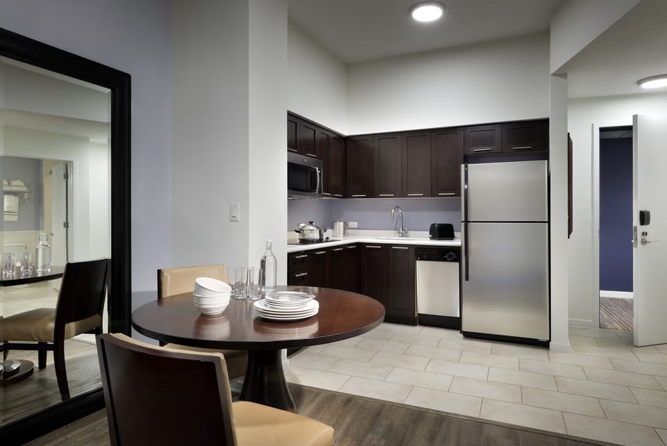 One Bedroom Suite - 1 King Bed | Private kitchen | Highchair