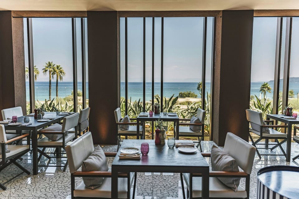 3 restaurants; breakfast, lunch, and dinner served