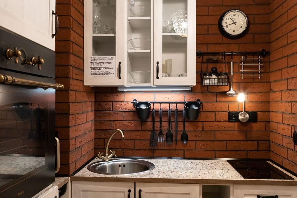 Gallery Suite, Multiple Beds, Kitchenette, Ground Floor | Private kitchen | Espresso maker, coffee/tea maker, fridge, microwave