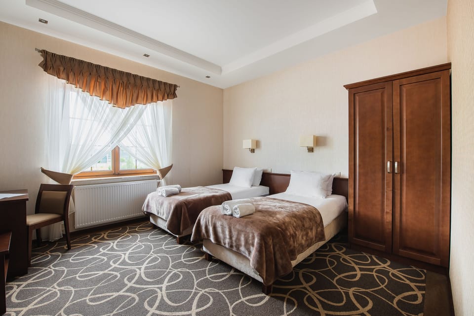 Double Room | Premium bedding, desk, iron/ironing board, rollaway beds