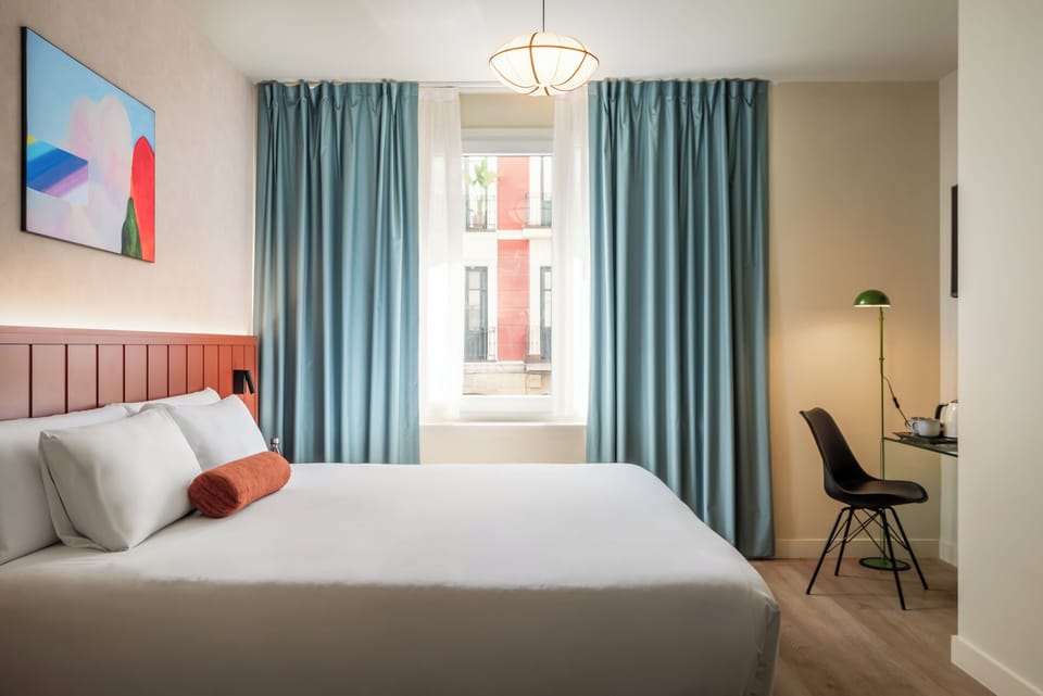 Standard Double Room | Premium bedding, minibar, in-room safe, desk