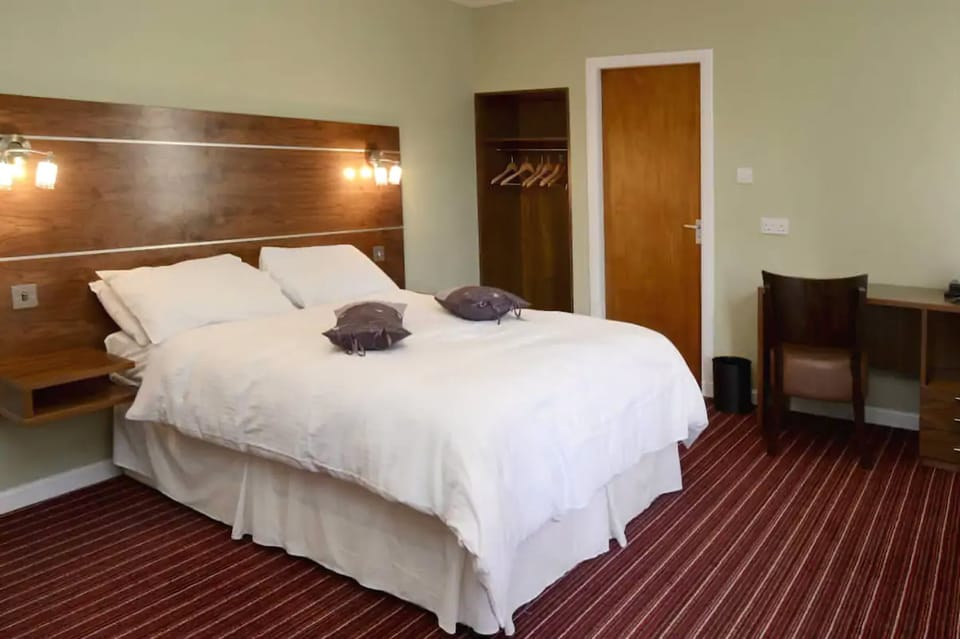 Double Room | Free WiFi, bed sheets
