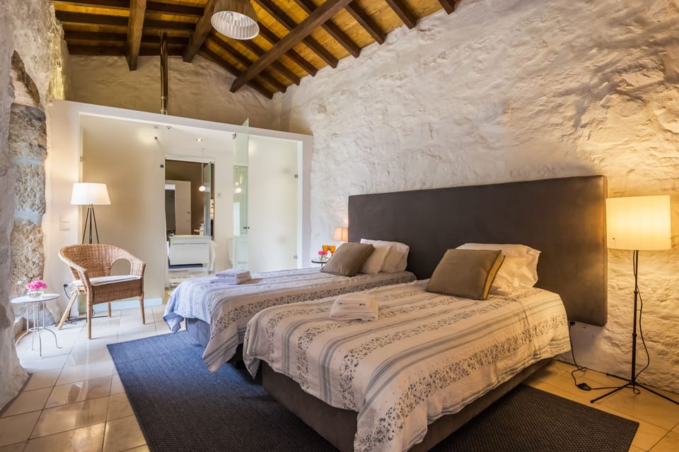 Superior Suite, Courtyard View | Interior