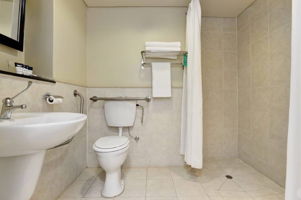 Separate tub and shower, free toiletries, hair dryer, towels