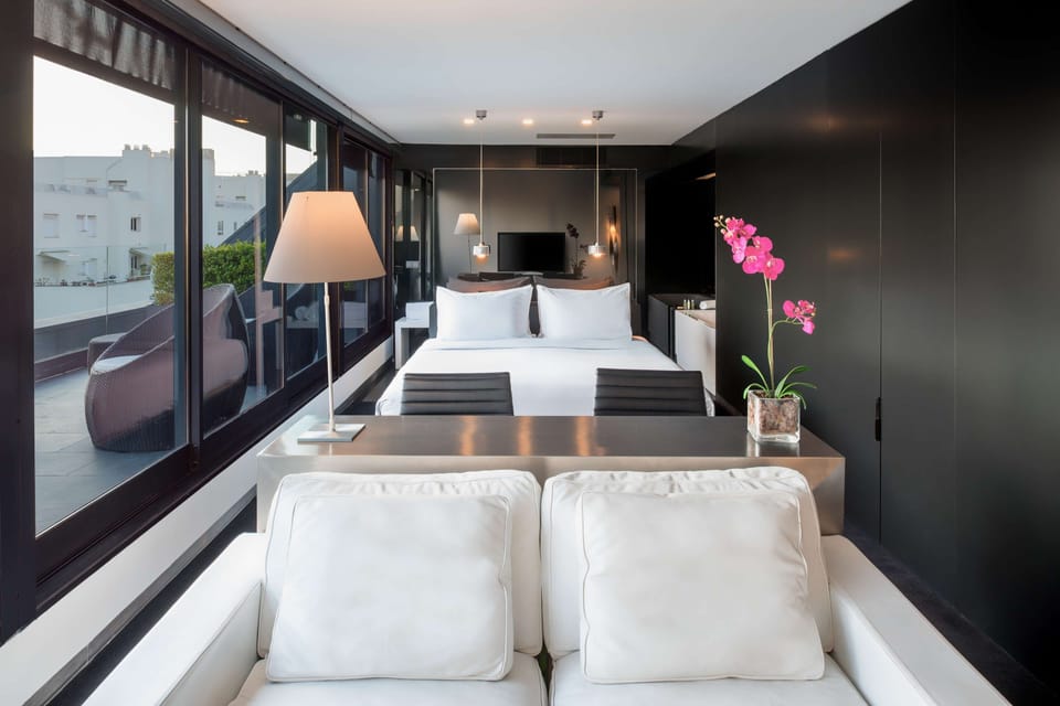 Junior Suite with Terrace | Premium bedding, minibar, in-room safe, desk