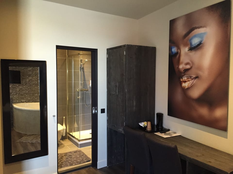 Tweepersoons Deluxe Whirlpool | Blackout drapes, free WiFi, bed sheets