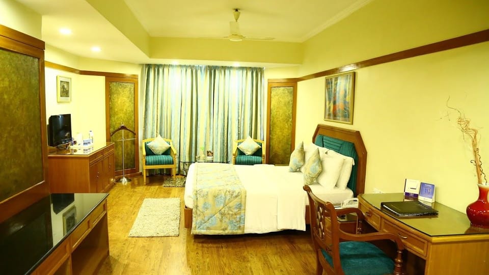 Standard Room | In-room safe, iron/ironing board, rollaway beds (surcharge), WiFi (free)
