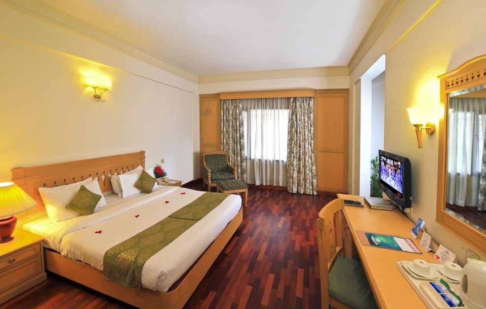 Minibar, in-room safe, soundproofing, iron/ironing board