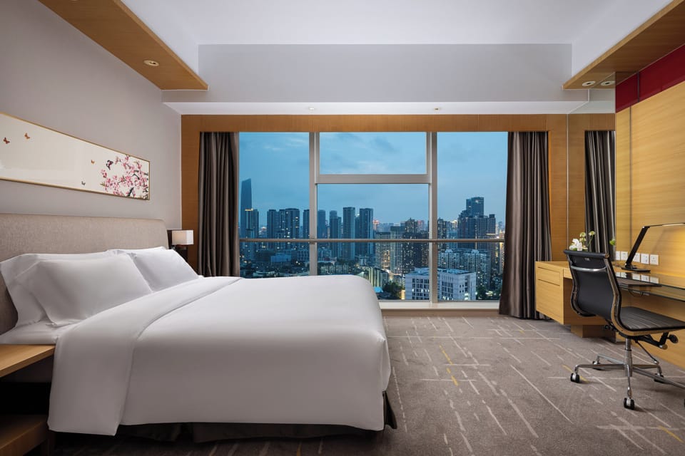 1 bedroom, premium bedding, minibar (some free items), in-room safe
