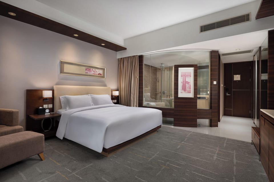 1 bedroom, premium bedding, minibar (some free items), in-room safe