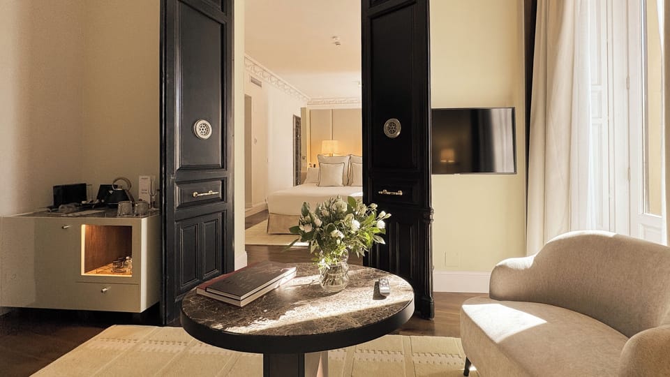 Suite Grand | Premium bedding, down comforters, minibar, in-room safe