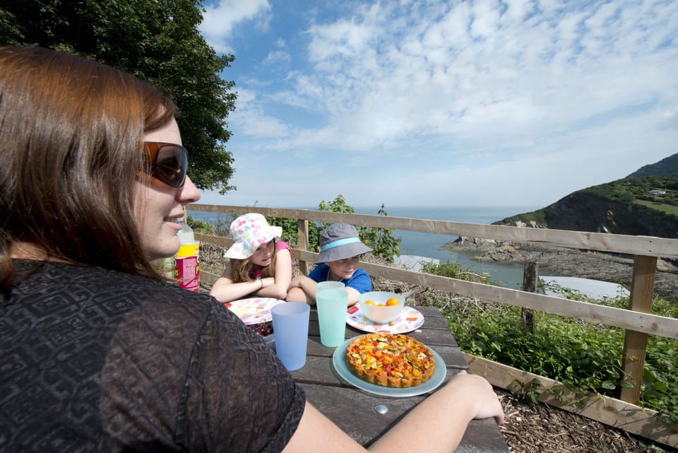 Sandaway Beach Holiday Park Campground/ 
RV Resort in North Devon District