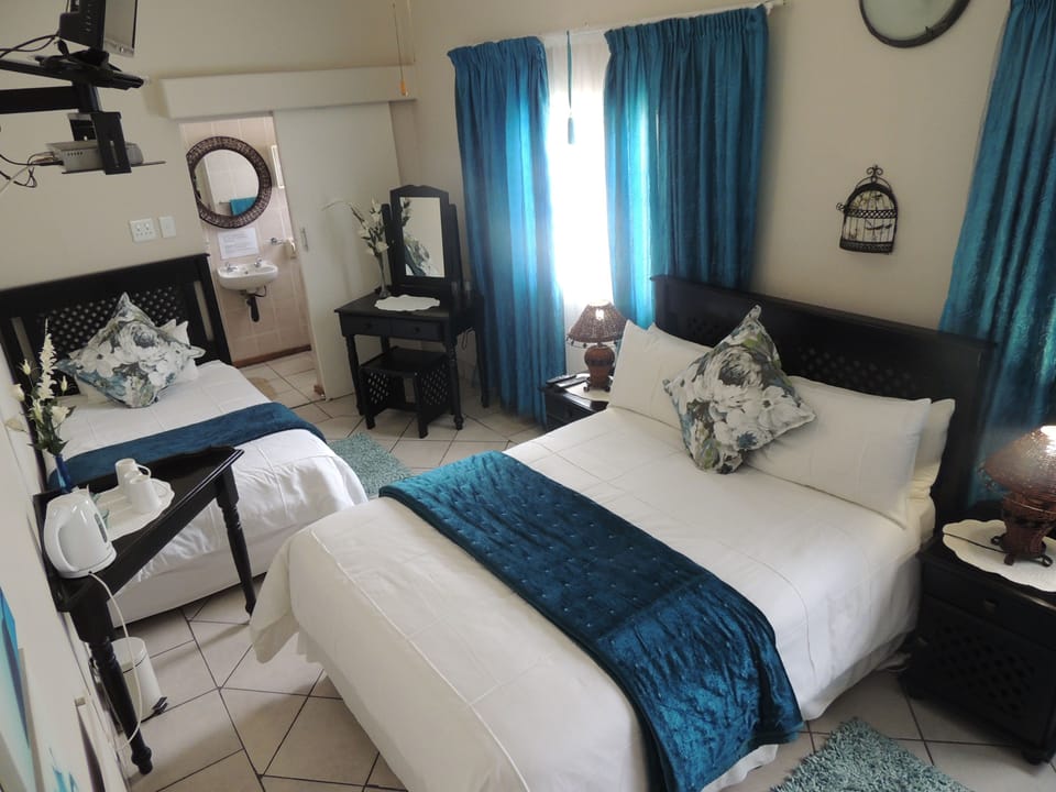 Family Room, 1 Bedroom | Bathroom shower