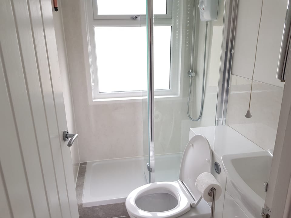 Bungalow, 2 Bedrooms (Silver) | Bathroom