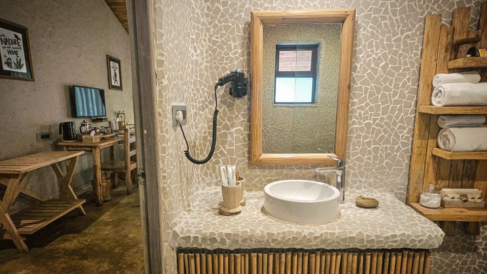 Standard Room | Bathroom | Separate tub and shower, deep soaking tub, rainfall showerhead