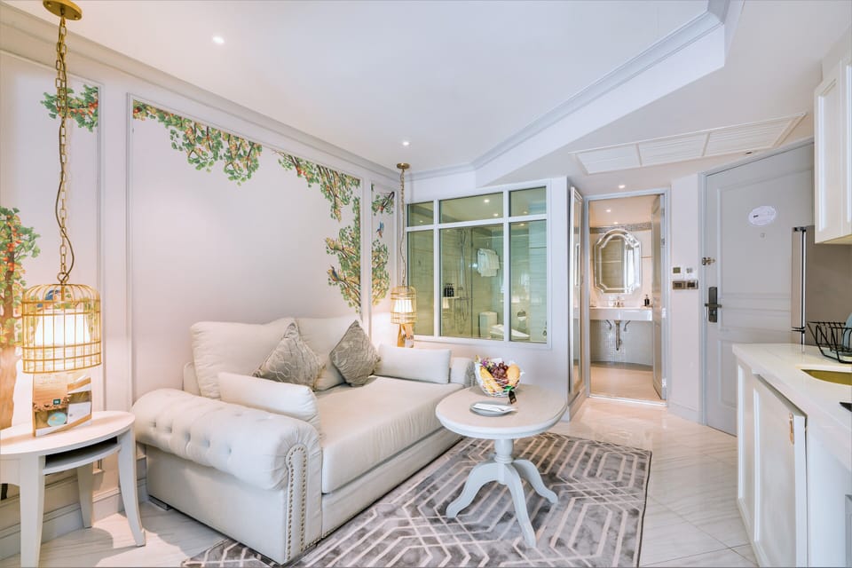 The Living Suite | Living room | Smart TV