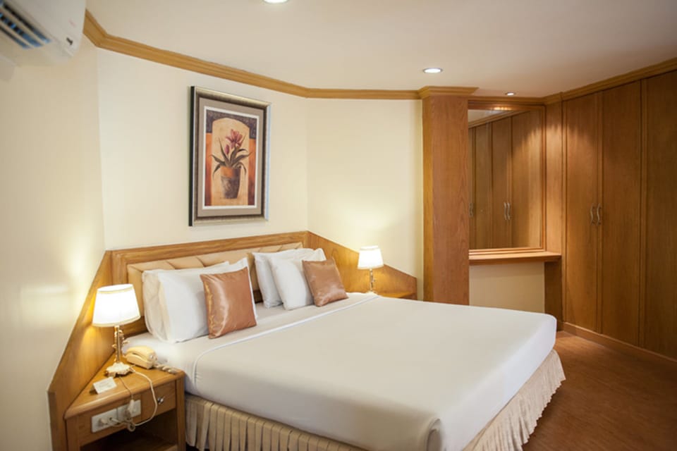 Superior Suite  | Blackout drapes, free WiFi