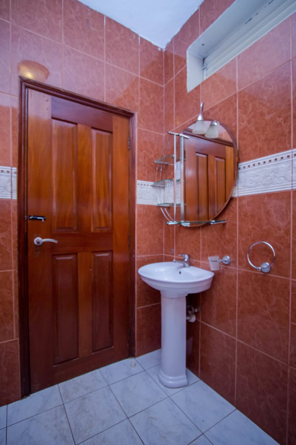 Suite | Bathroom sink