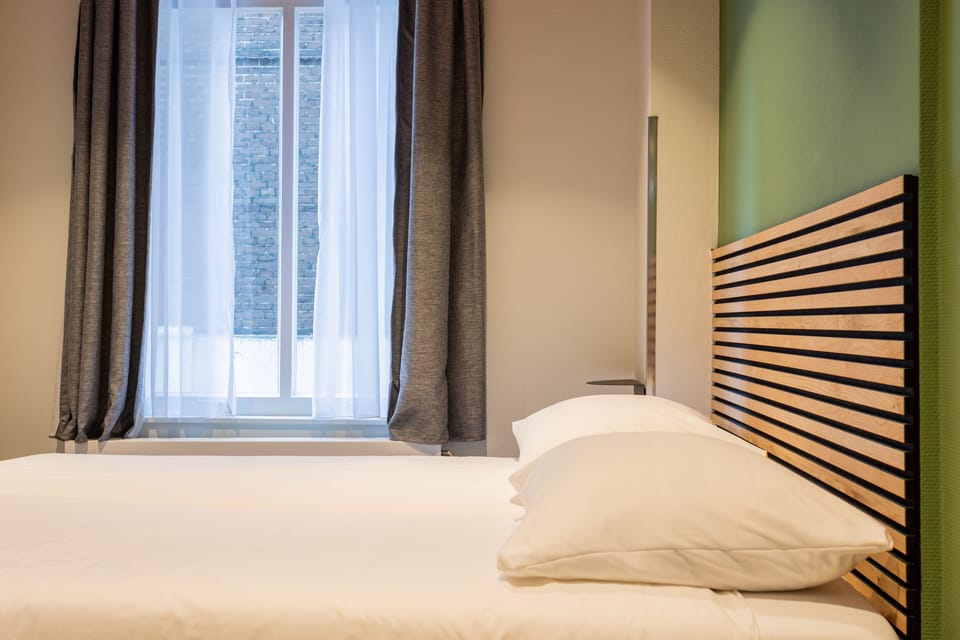 Family Room | Iron/ironing board, free WiFi, bed sheets