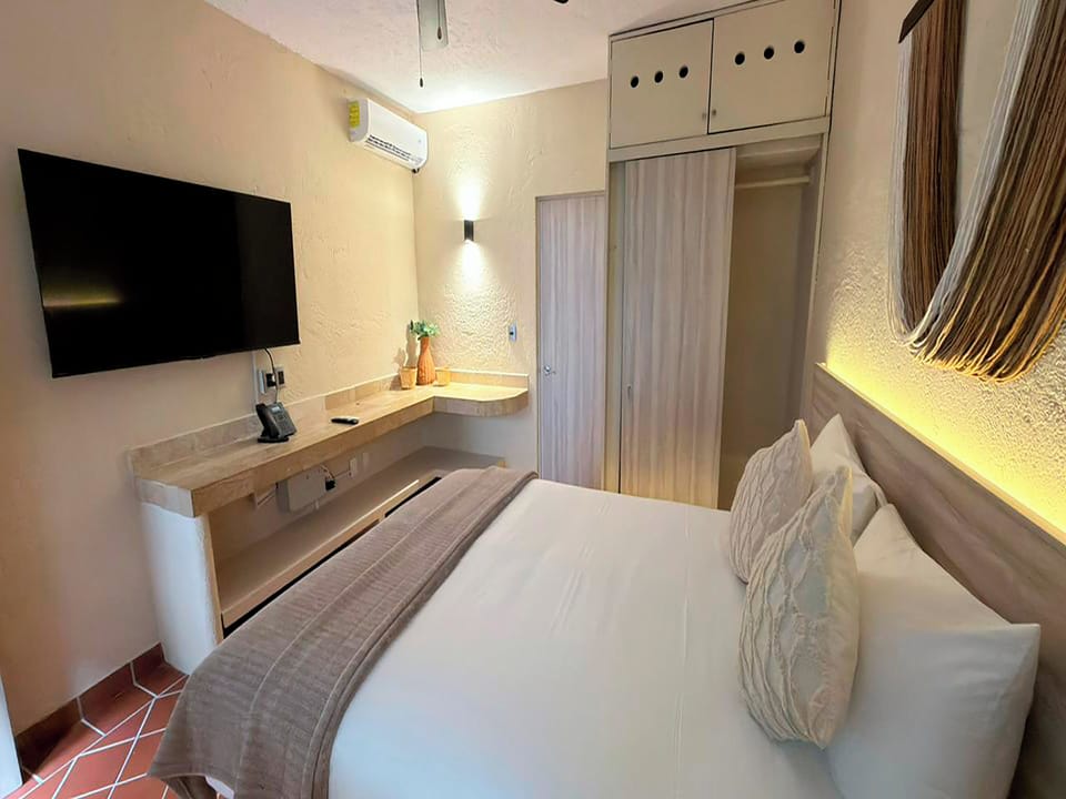 Junior Room | Premium bedding, in-room safe, free WiFi, bed sheets