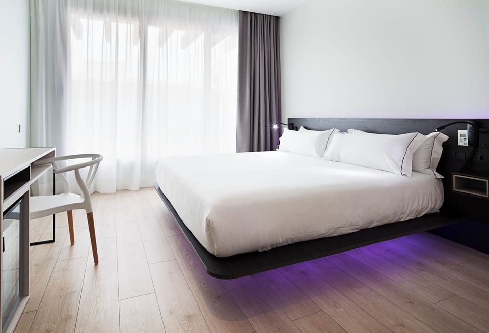 Premium Double Room | Premium bedding, minibar, in-room safe, desk