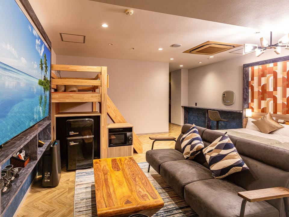Balian Room, 6 Beds, Non Smoking | Individually decorated, individually furnished, soundproofing, free WiFi