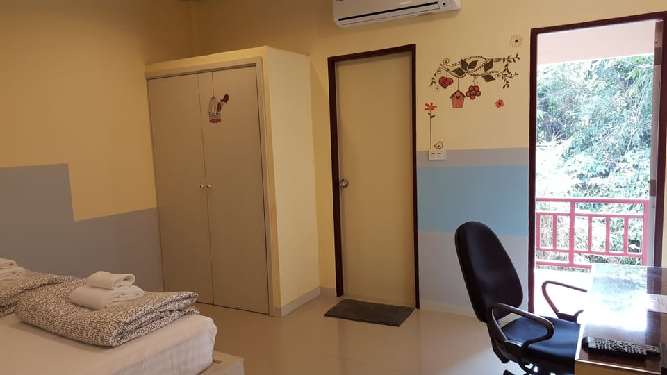 Standard Room | Minibar, blackout drapes, rollaway beds, free WiFi