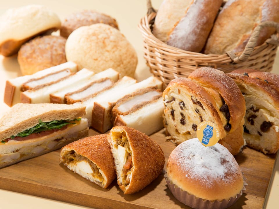 Daily cooked-to-order breakfast for a fee