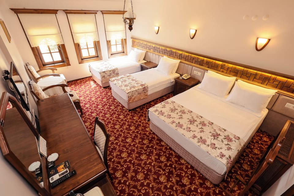 Triple Room | Minibar, desk, soundproofing, free WiFi