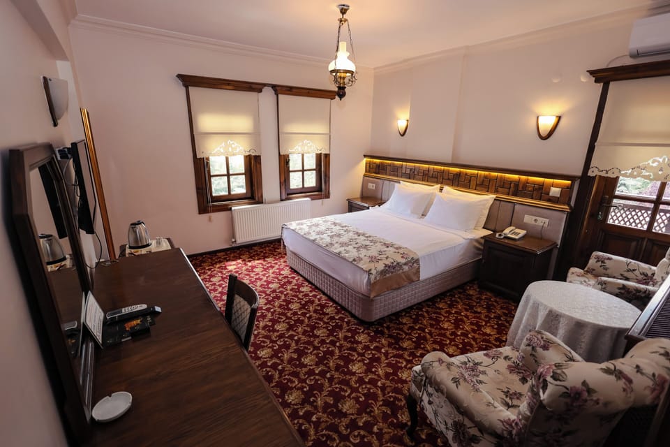 Double Room | Minibar, desk, soundproofing, free WiFi
