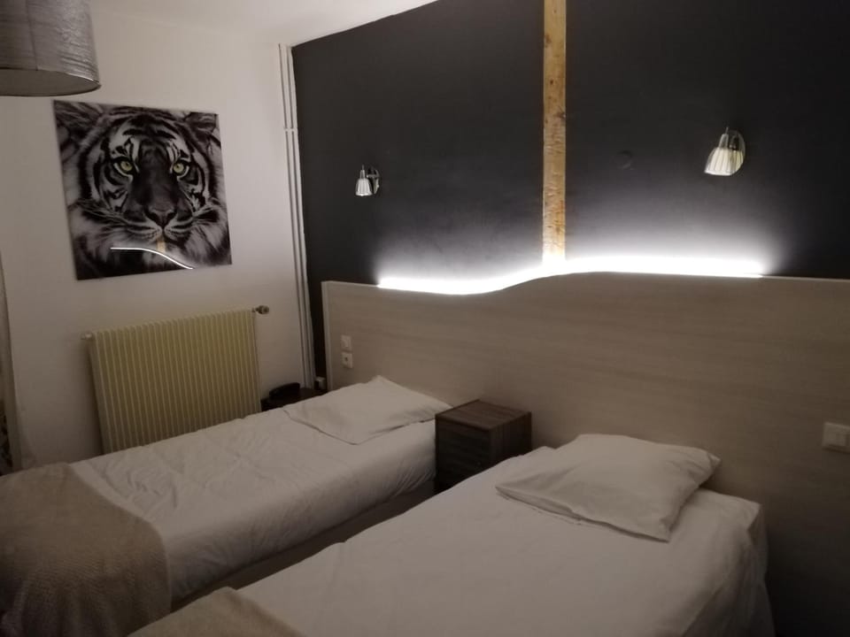 Premium bedding, desk, blackout drapes, soundproofing