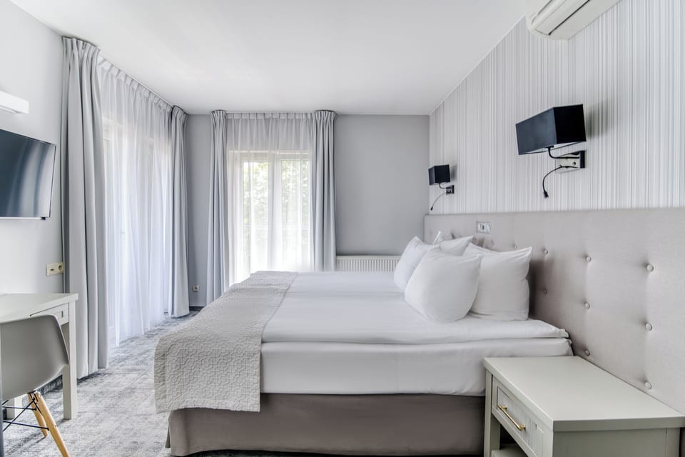 Deluxe Double Room | In-room safe, desk, laptop workspace, iron/ironing board