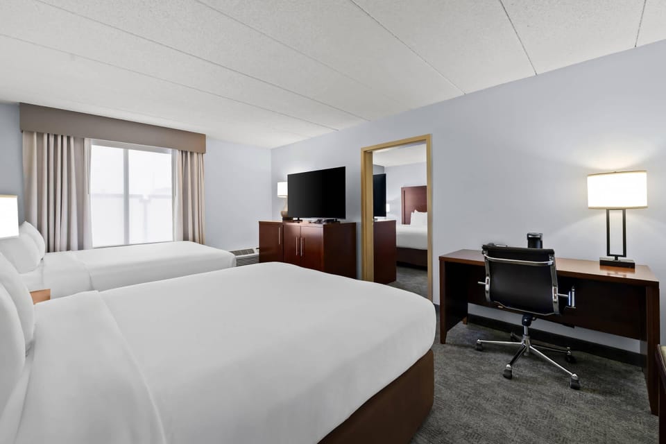 Room, 1 King Bed with Sofa bed, Non Smoking | Premium bedding, desk, laptop workspace, blackout drapes