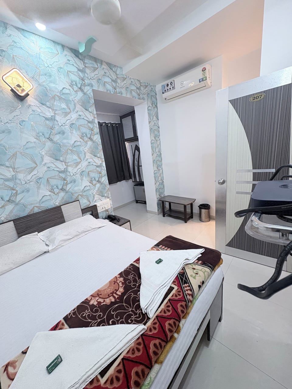 Double Room | Iron/ironing board (on request), WiFi (free), bed sheets