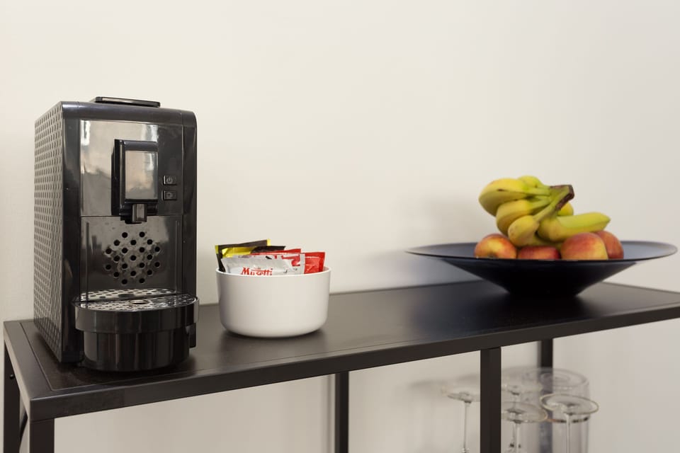 Premium Apartment, 1 Bedroom, Kitchen (final cleaning fee included) | Coffee and/or coffee maker