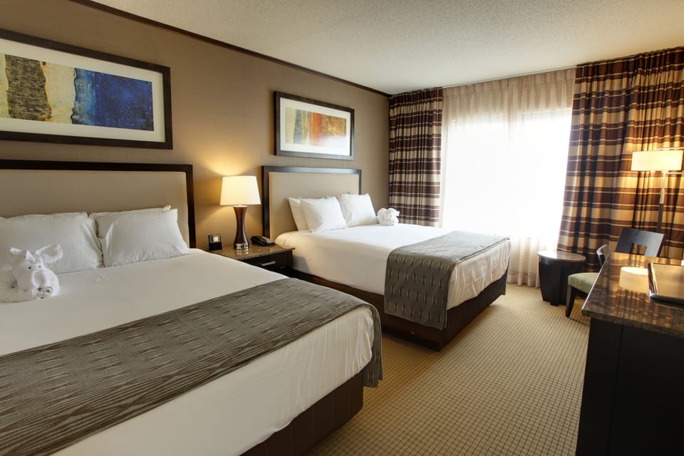 Premium bedding, pillowtop beds, in-room safe, desk