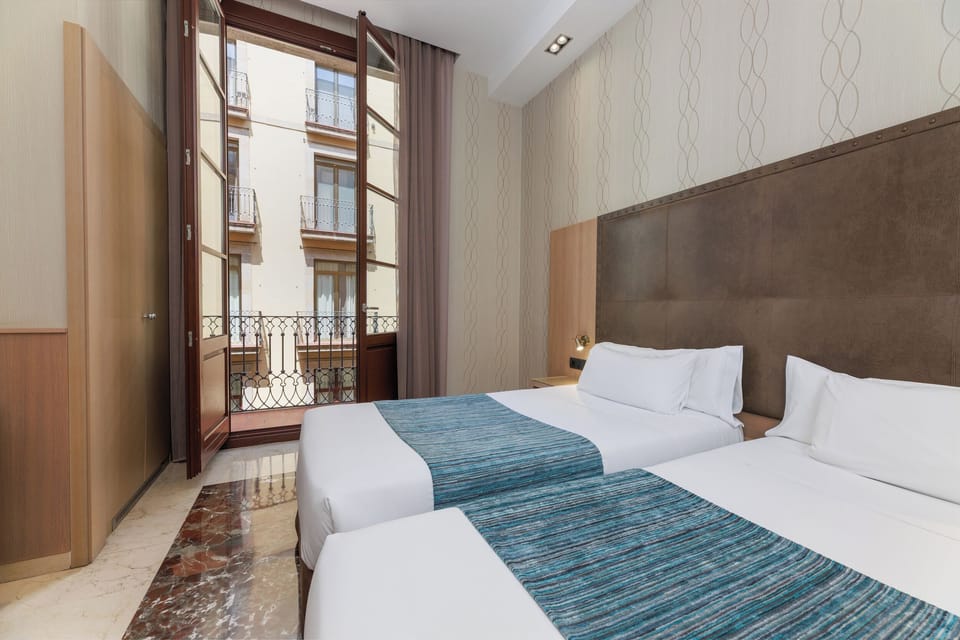 1 bedroom, down comforters, minibar, in-room safe