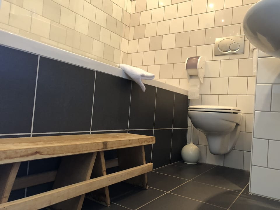 Standard Room, Balcony | Bathroom | Free toiletries, hair dryer, towels, soap