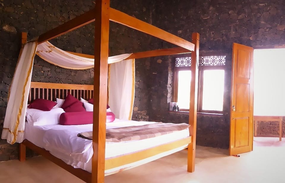 Kanda Villa, 1 Bedroom, Mountain View | 1 bedroom, premium bedding, in-room safe, desk