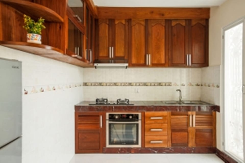 Fridge, electric kettle, highchair