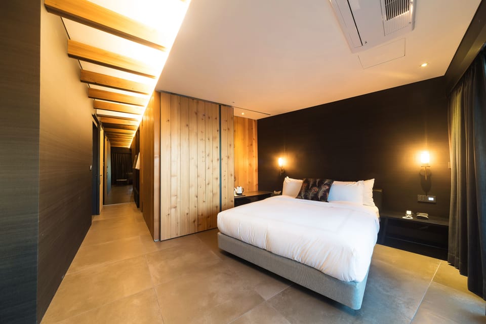 Suite, Jetted Tub (randomly assign indoor bathtub or not) | Individually decorated, individually furnished, free WiFi