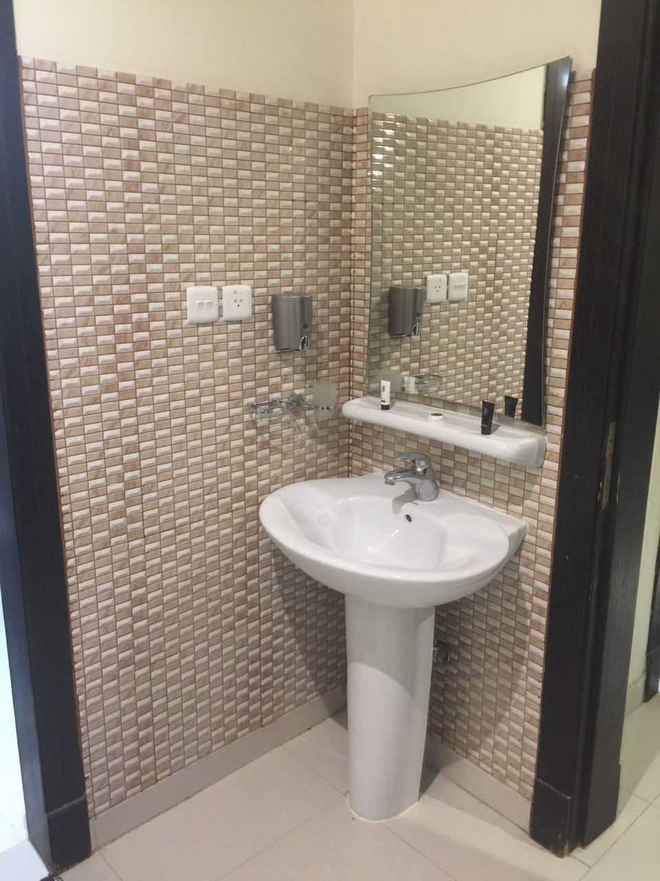 Shower, free toiletries, hair dryer, slippers