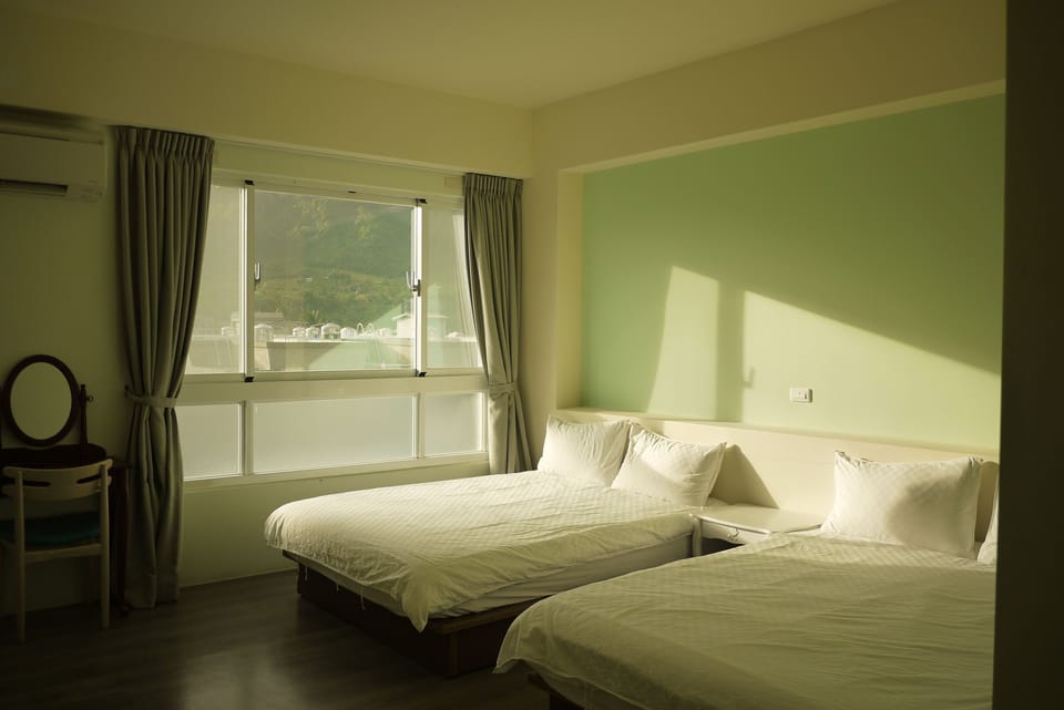 Comfort Quadruple Room | Blackout drapes, free WiFi