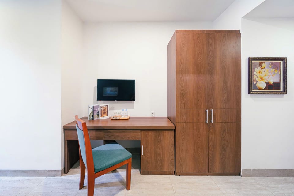 Standard Room | Blackout drapes, iron/ironing board (on request), WiFi (free)
