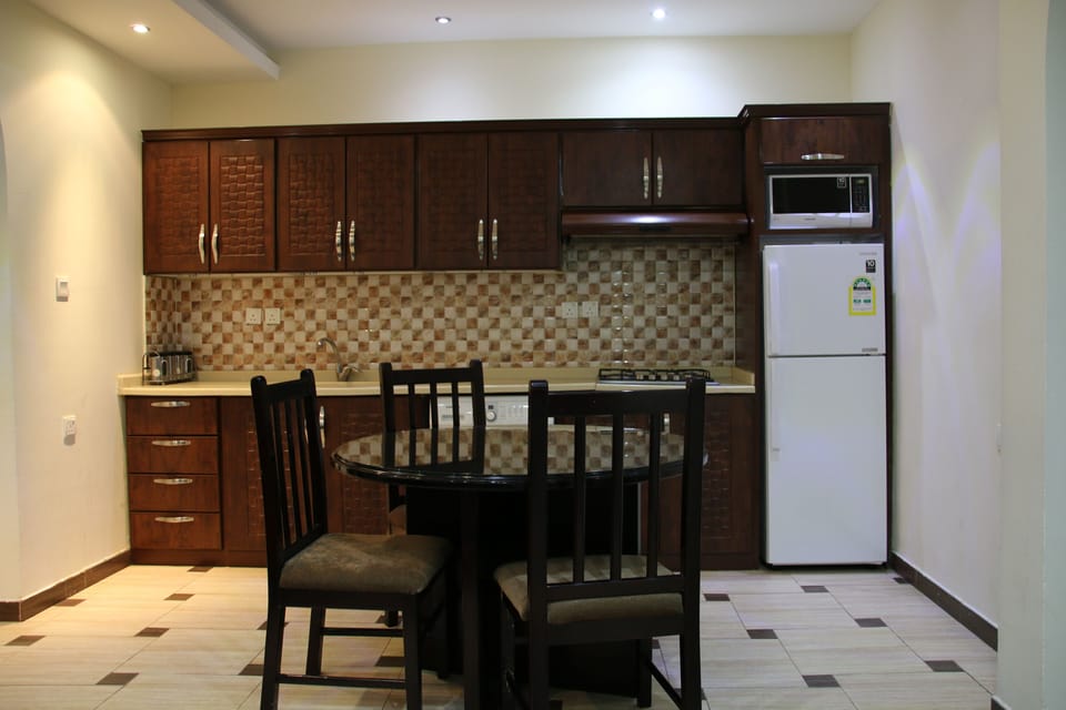 Apartment, 2 Bedrooms | Private kitchen | Electric kettle