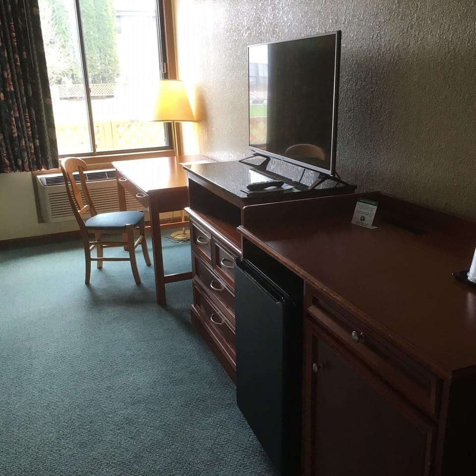 Two King Beds Deluxe Room | Desk, iron/ironing board
