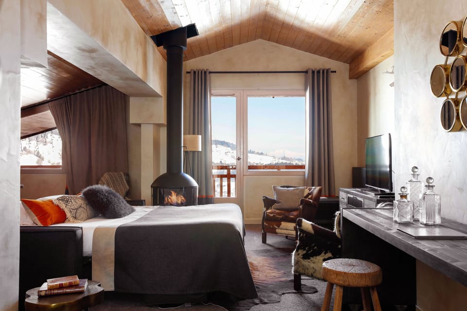 The Very Large Suite | Premium bedding, memory foam beds, in-room safe, blackout drapes